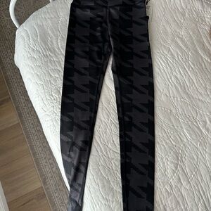 ALO Yoga High-Waist Airbrush Black Houndstooth Leggings XS